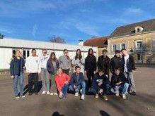 Abschiedsbild vor dem Collège Château Rance